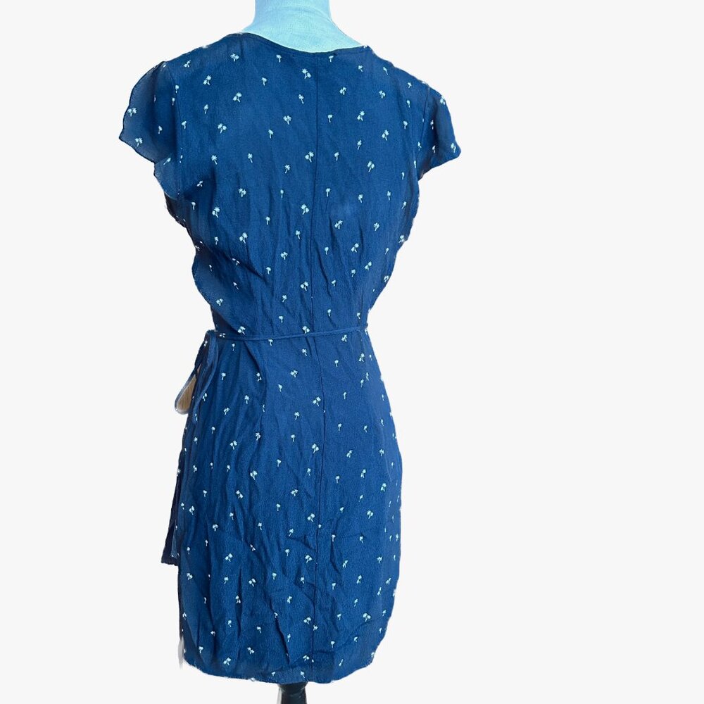 NWOT Brandy Melville wrap dress, Med - Picture 2 of 3